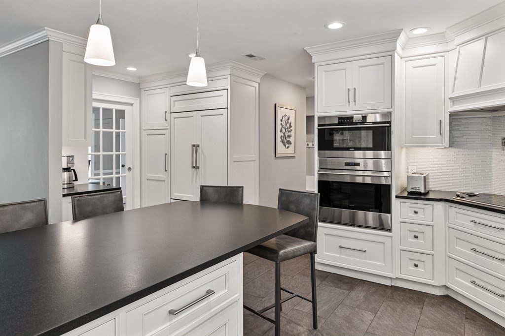 9 Stoney Brook Road Hopkinton, MA 01748 - Photo 5 of 42 Gallery Image 5