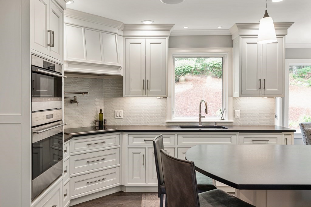 9 Stoney Brook Road Hopkinton, MA 01748 - Photo 7 of 42 Gallery Image 7