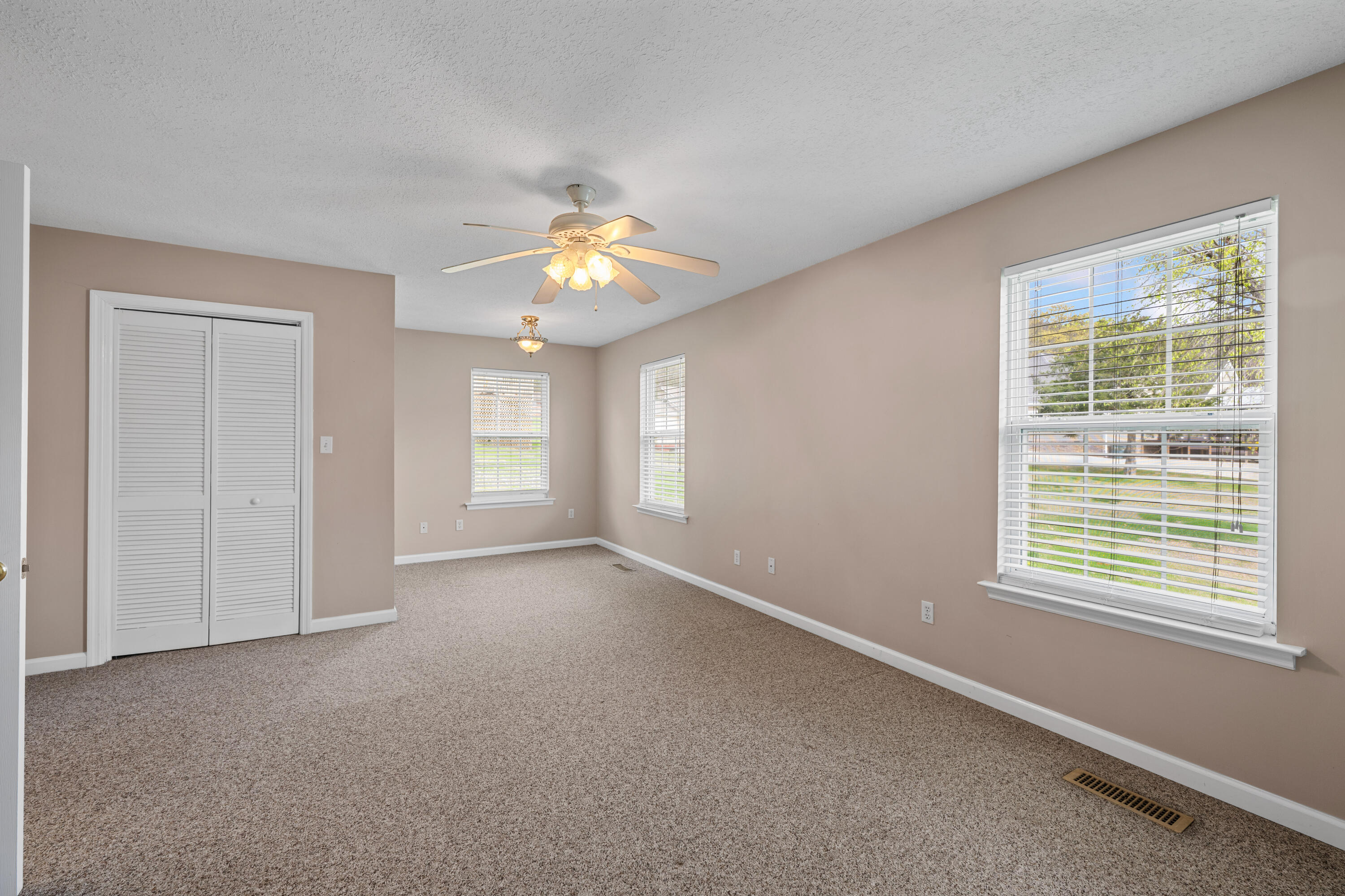 3731 Kellys Ferry Road Chattanooga, TN 37419 - Photo 20 of 43 25-print-DSC_2871-19