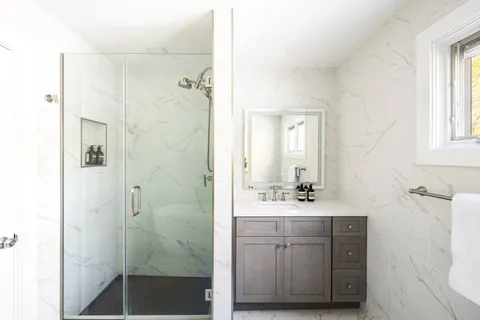 $2,195,000 | 35 Rivers Road, East Hampton, NY 11937
