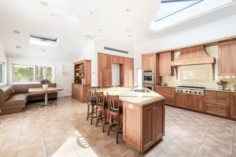 $2,195,000 | 35 Rivers Road, East Hampton, NY 11937