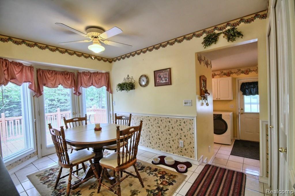 1749 Townsend Road Leonard, MI 48367 - Photo 10 of 36 Breakfast_Nook.jpg