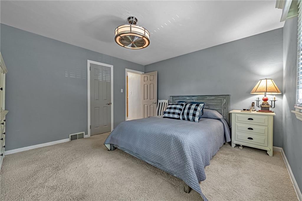 117 Johnston Road Pittsburgh, PA 15241 - Photo 18 of 25 Gallery Image 18