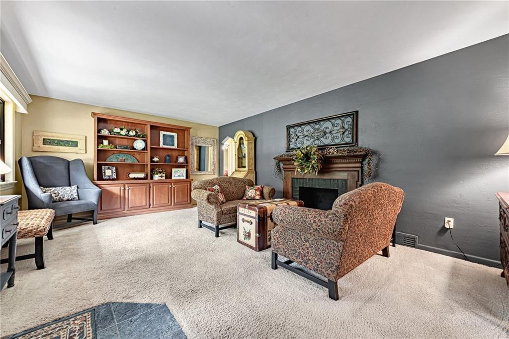 117 Johnston Road Pittsburgh, PA 15241 - Photo 2 of 25 Gallery Image 2