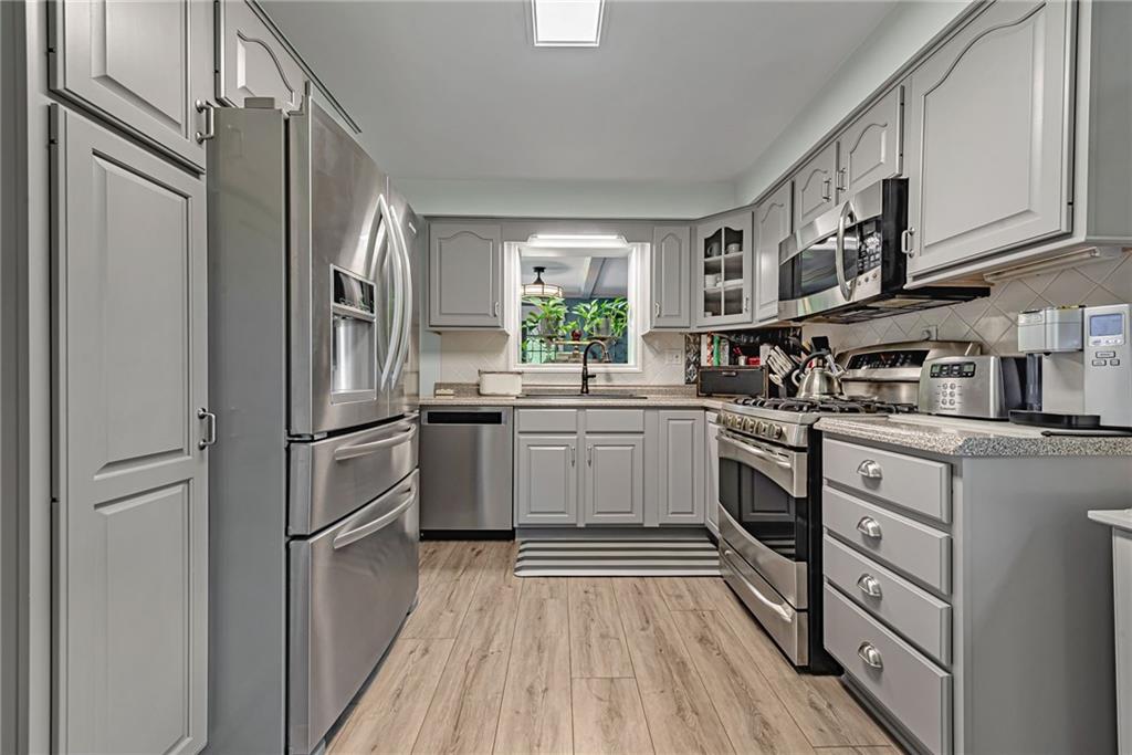117 Johnston Road Pittsburgh, PA 15241 - Photo 6 of 25 Gallery Image 6