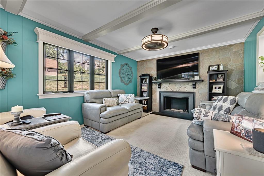 117 Johnston Road Pittsburgh, PA 15241 - Photo 8 of 25 Gallery Image 8