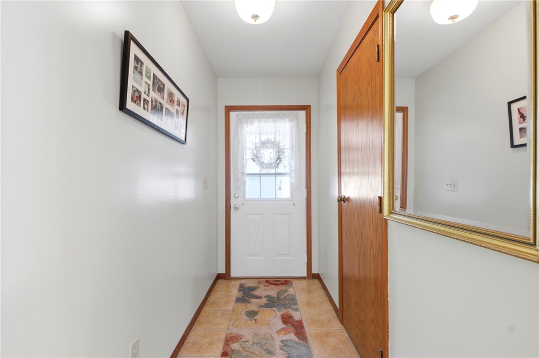 819 Spring Lake Circle Enon, OH 45323 - Photo 5 of 38