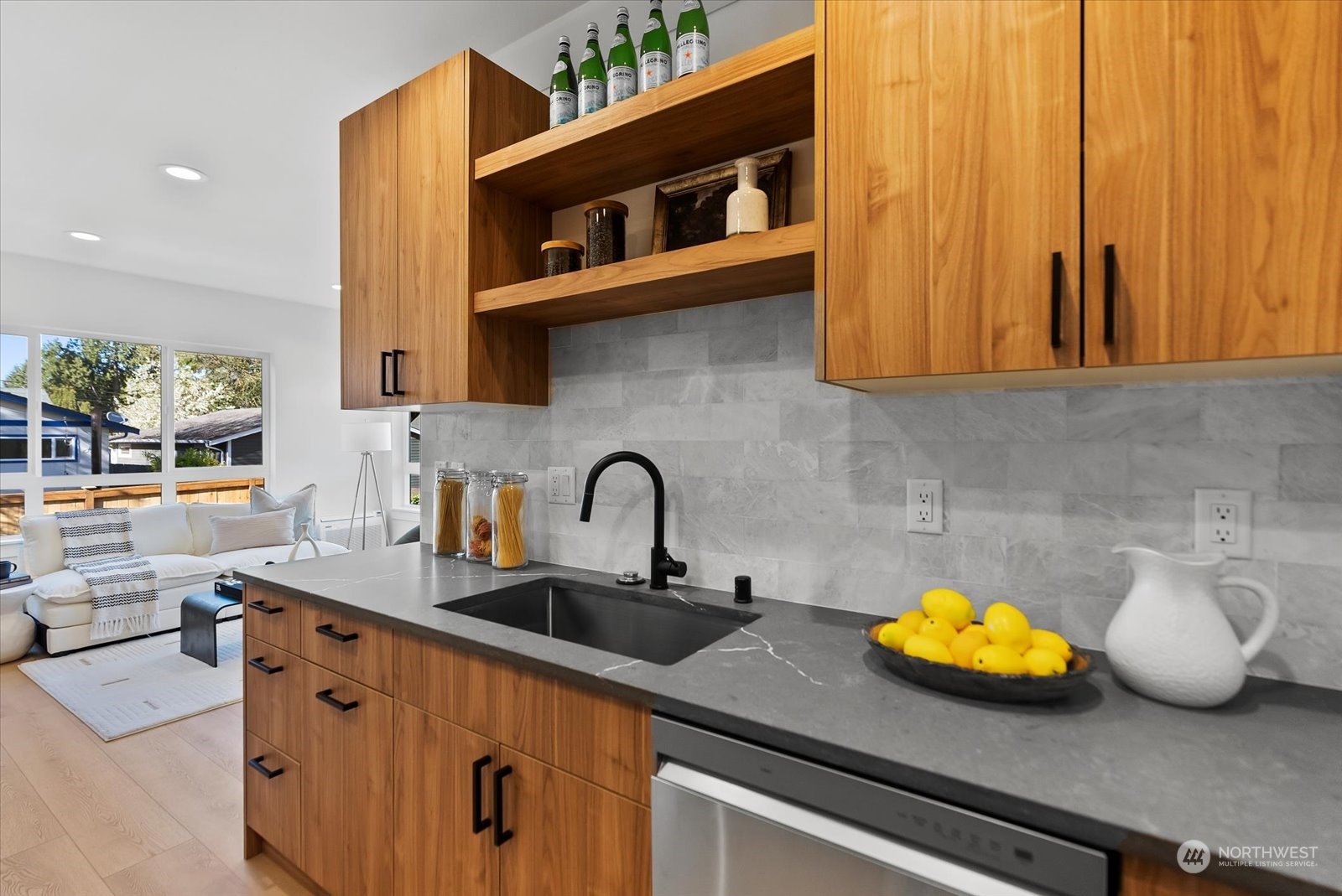 346 Northeast 55th Street, Unit C Seattle, WA 98105 - Photo 18 of 37