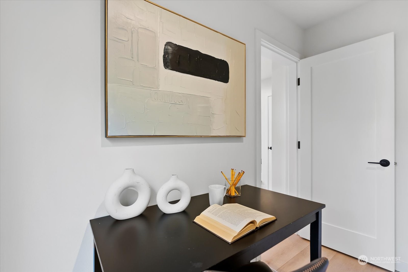 346 Northeast 55th Street, Unit C Seattle, WA 98105 - Photo 5 of 37