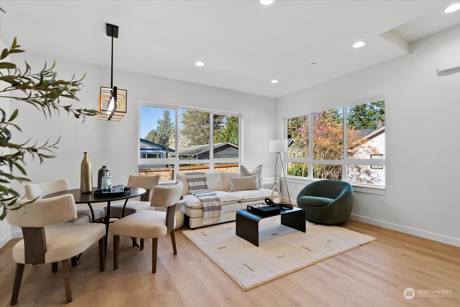 346 Northeast 55th Street, Unit C Seattle, WA 98105 - Photo 10 of 37