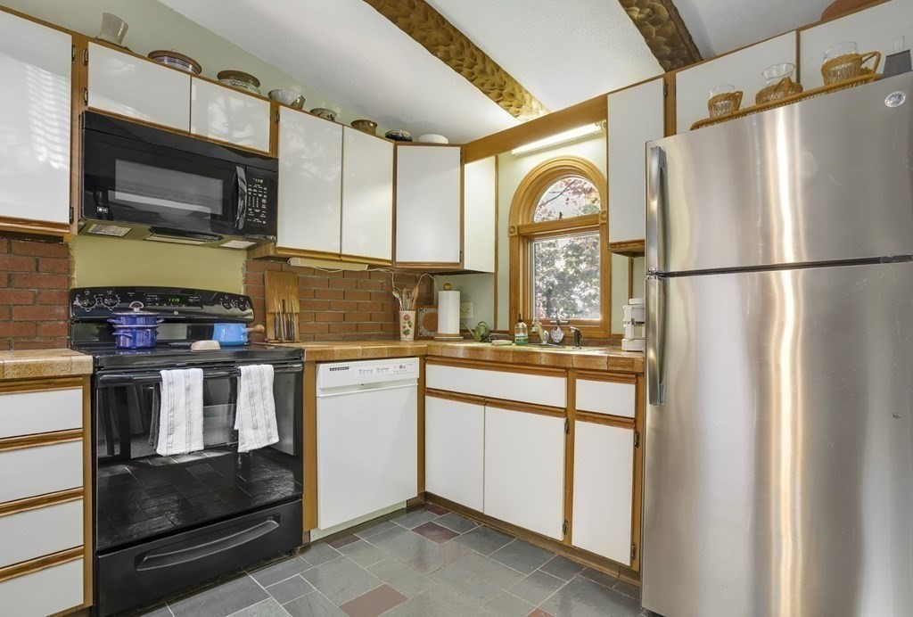 12 Audubon Road Reading, MA 01867 - Photo 18 of 36 Gallery Image 18