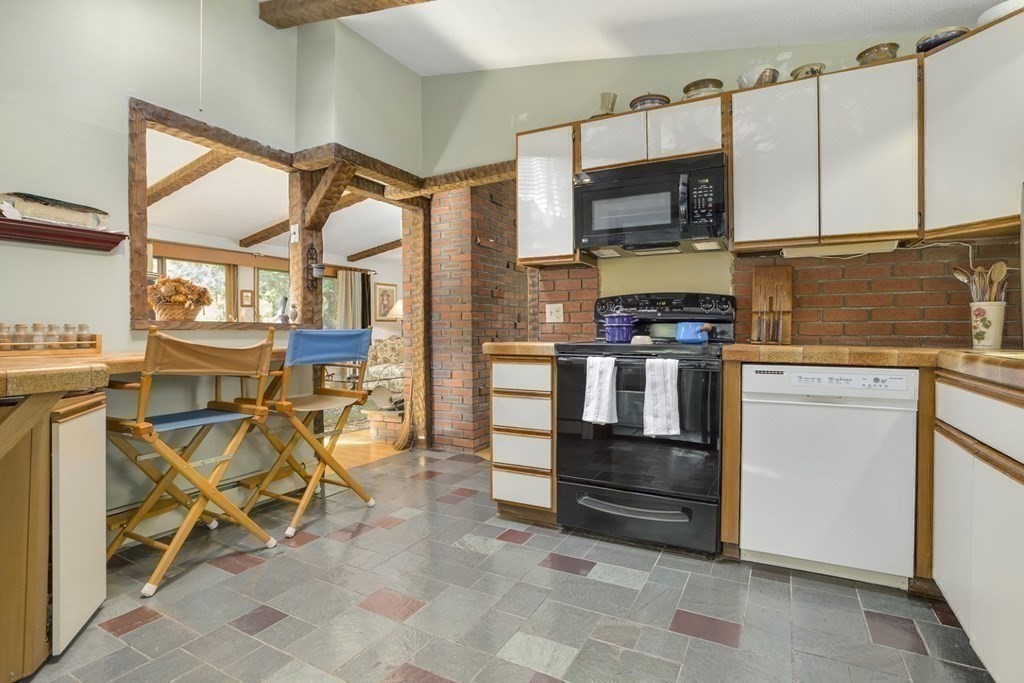 12 Audubon Road Reading, MA 01867 - Photo 19 of 36 Gallery Image 19