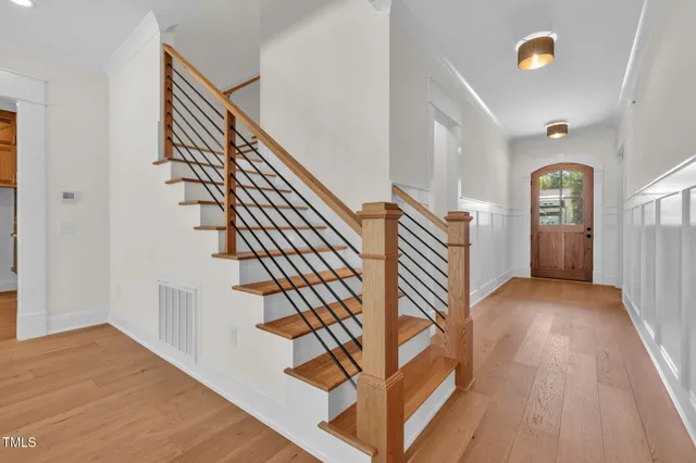 a bathroom with a bath tub