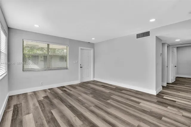 $2,200 | 329 Southwest 1st Court, Unit 1, Pompano Beach, FL 33060