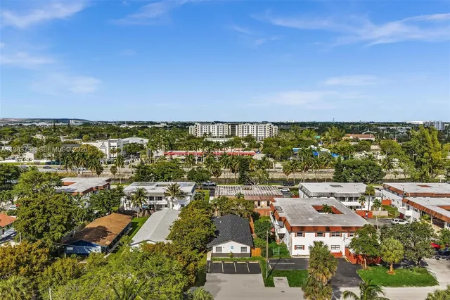 $2,200 | 329 Southwest 1st Court, Unit 1, Pompano Beach, FL 33060