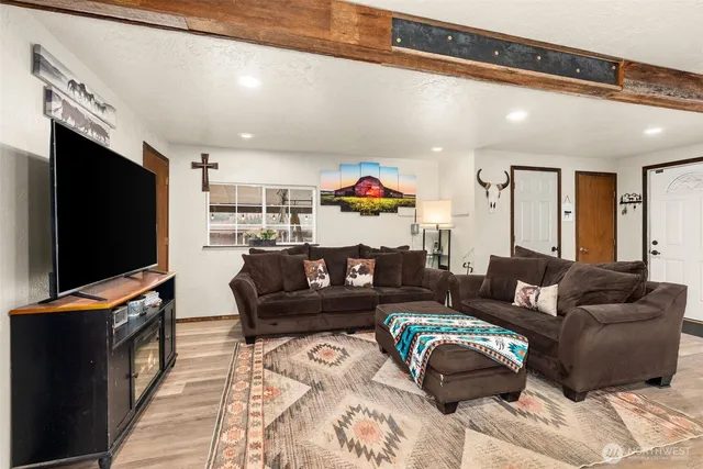 $599,900 | 3356 Highway 508, Onalaska, WA 98570