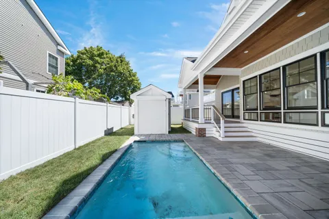 $2,299,000 | 117 East Syracuse Avenue, Wildwood Crest, NJ 08260