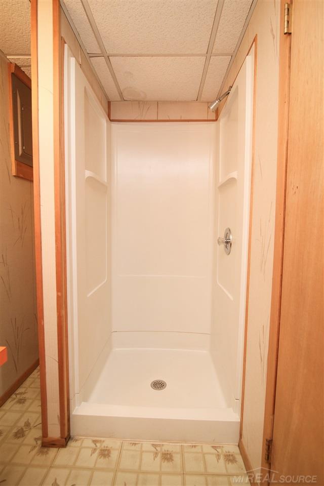 8401 18 18 Mile Road, Unit 77 Sterling Heights, MI 48313 - Photo 17 of 18
