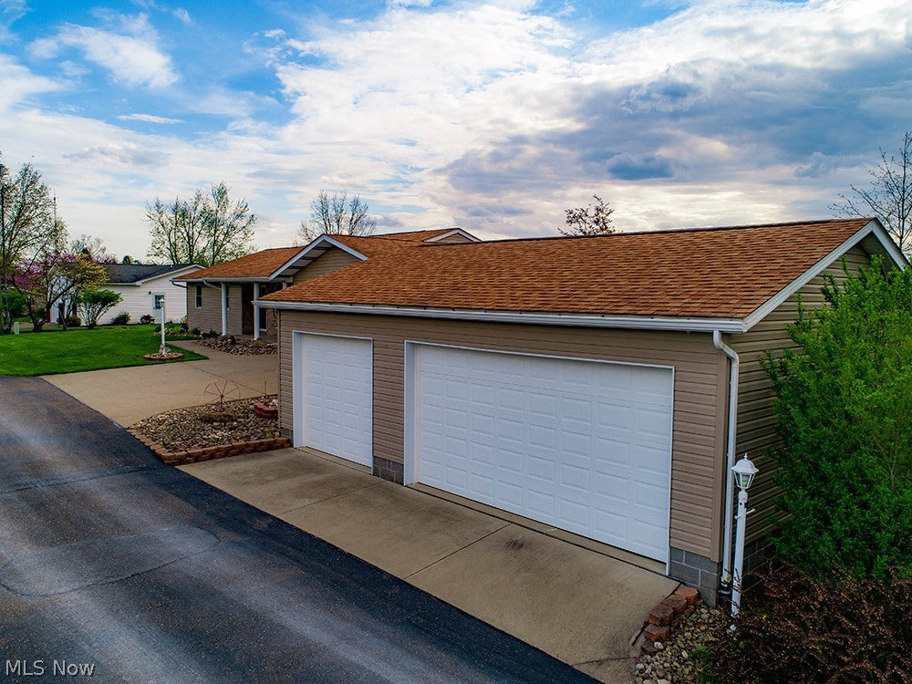 56390 High Ridge Road Bellaire, OH 43906 - Photo 2 of 35 Gallery Image 2