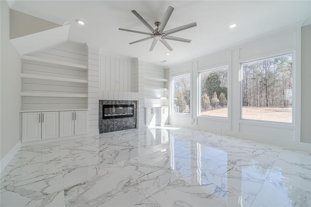 1785 Traditions Way Jefferson, GA 30549 - Photo 11 of 46