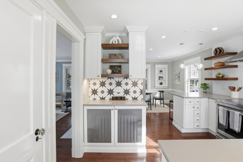 77 Lynde Street Melrose, MA 02176 - Photo 11 of 36