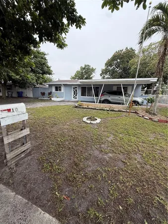 $3,000 | 710 North 66 Terrace, Hollywood, FL 33024