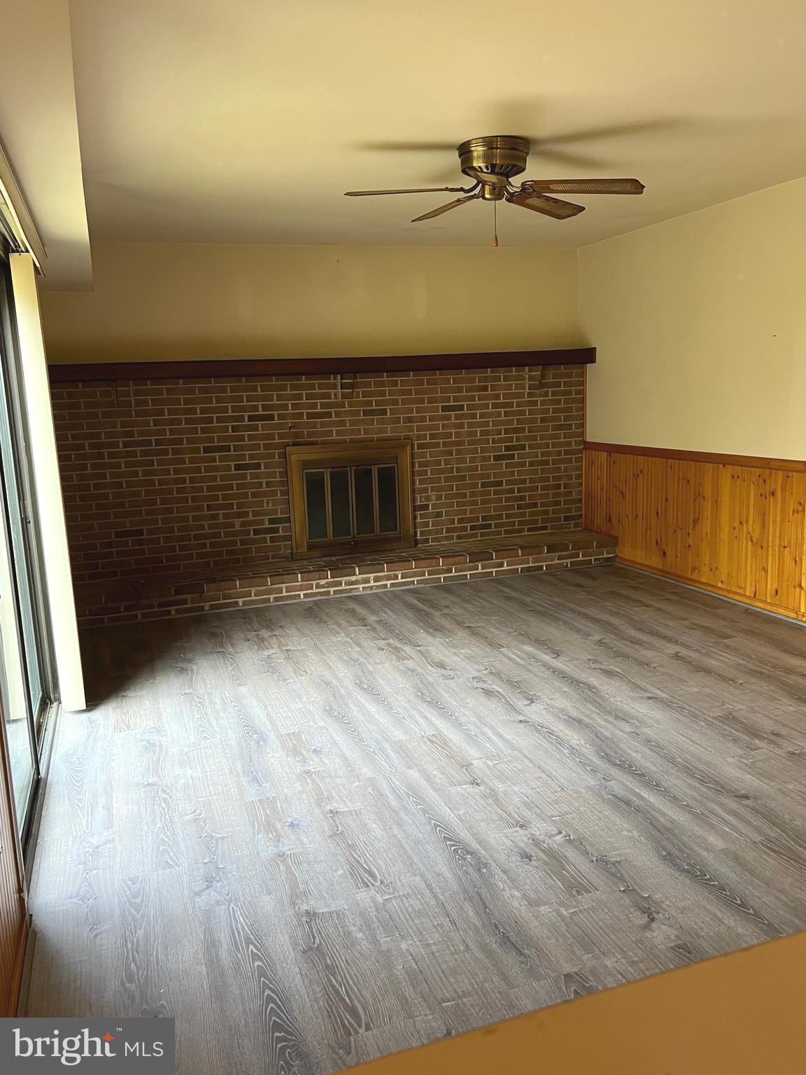 1815 Forest Drive Williamstown, NJ 08094 - Photo 8 of 20 Great Rm W/Fire Place