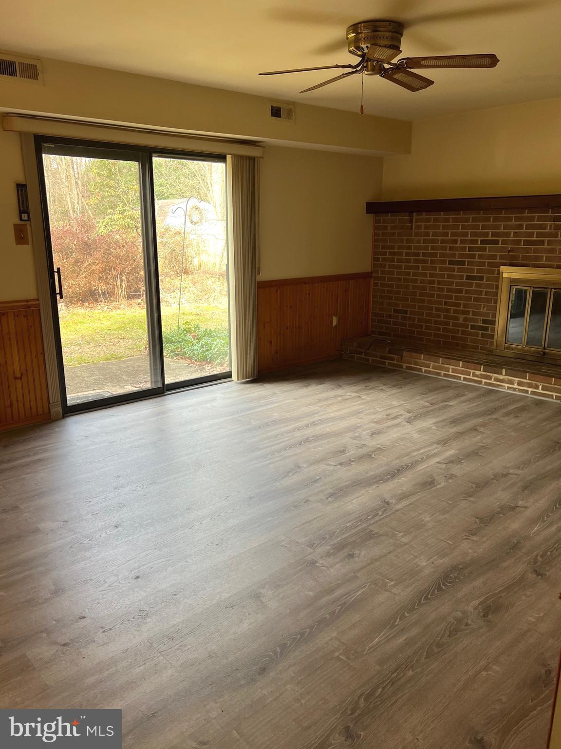 1815 Forest Drive Williamstown, NJ 08094 - Photo 9 of 20 Great Room