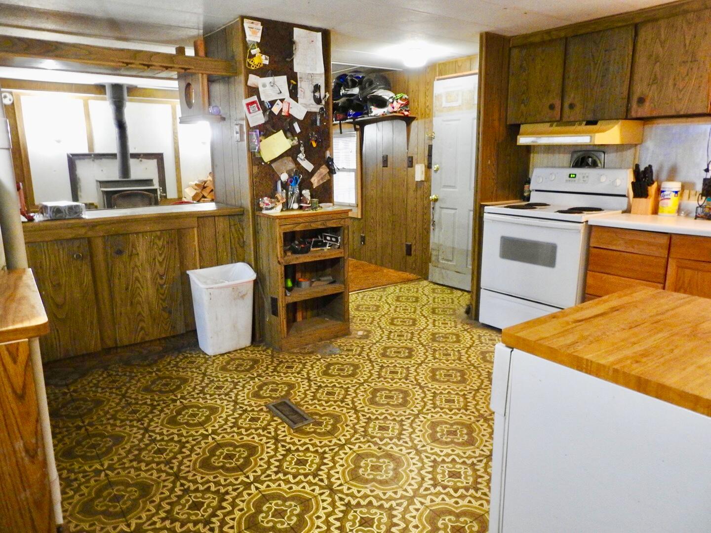 53188 Andrews Road La Pine, OR 97739 - Photo 6 of 24 IMG_5425