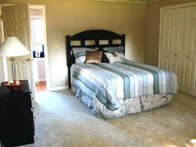 8203 East North Road Syracuse, IN 46567 - Photo 4 of 9 Gallery Image 4