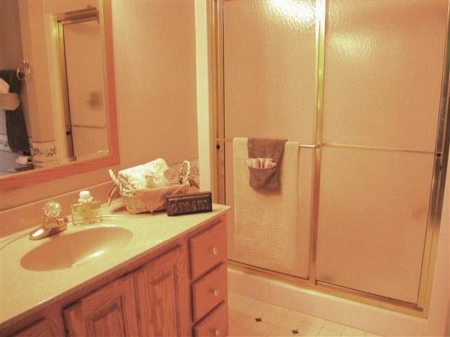 8203 East North Road Syracuse, IN 46567 - Photo 7 of 9 Gallery Image 7