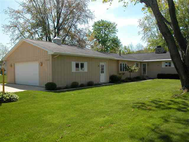 8203 East North Road Syracuse, IN 46567 - Photo 9 of 9 Gallery Image 9