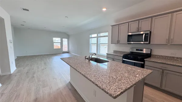 $2,095 | 2836 Owl Head Drive, Leander, TX 78641