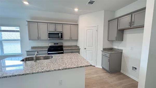 $2,095 | 2836 Owl Head Drive, Leander, TX 78641