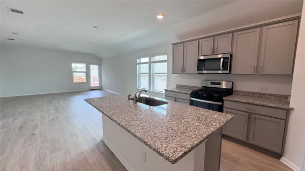 $2,095 | 2836 Owl Head Drive, Leander, TX 78641