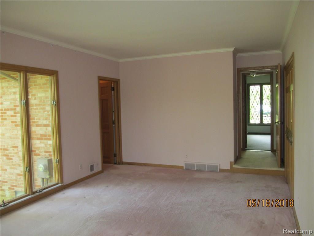 10363 Hartland Road Fenton, MI 48430 - Photo 13 of 22 IMG_3753.JPG