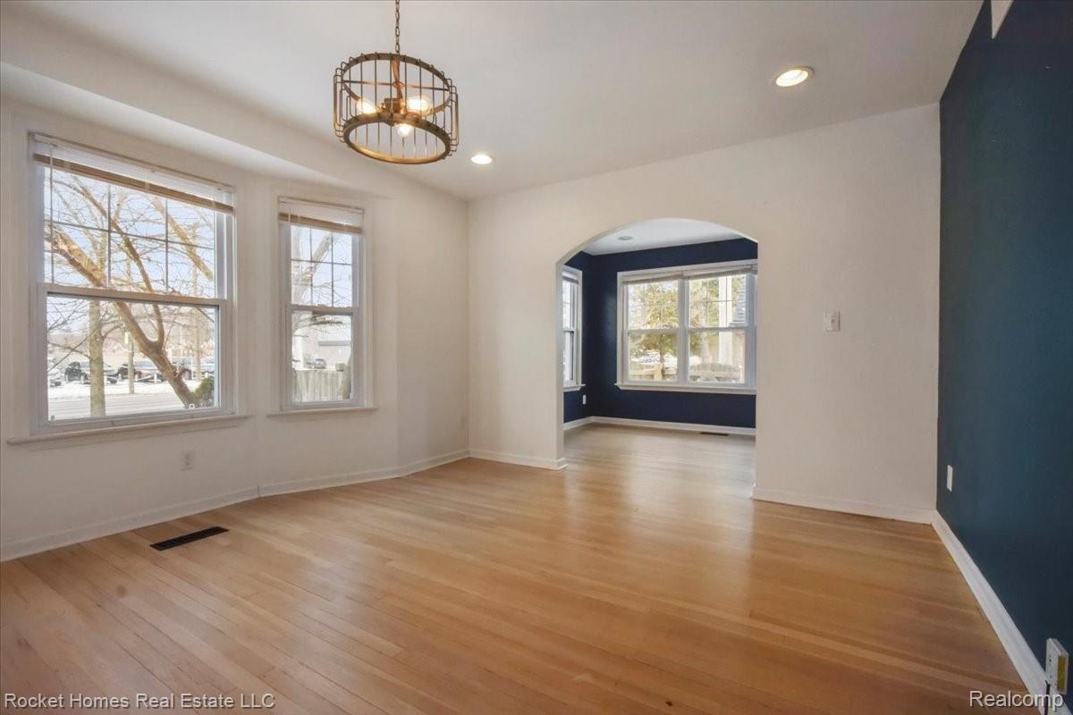1452 Bishop Road Grosse Pointe, MI 48230 - Photo 9 of 48 09-Dining Room.jpg