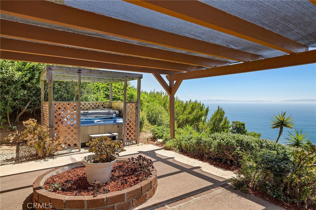 3418 Seaglen Drive Rancho Palos Verdes, CA 90275 - Photo 4 of 42 a view of a backyard with plants and patio