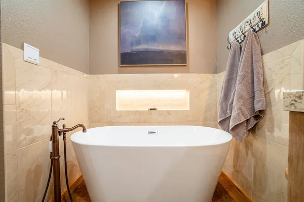 a view of utility room