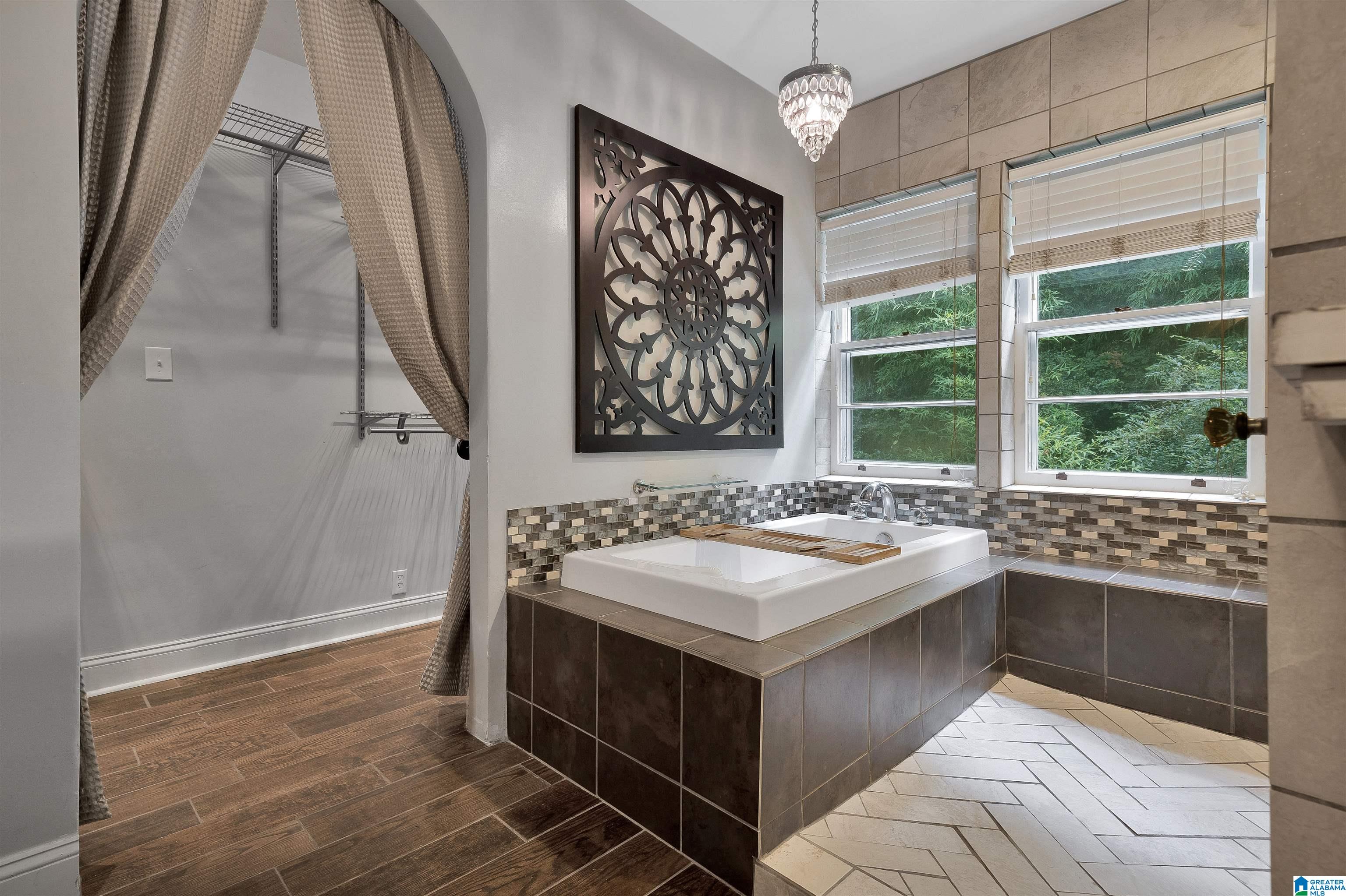 1717 Shades Crest Road Birmingham, AL 35216 - Photo 7 of 33