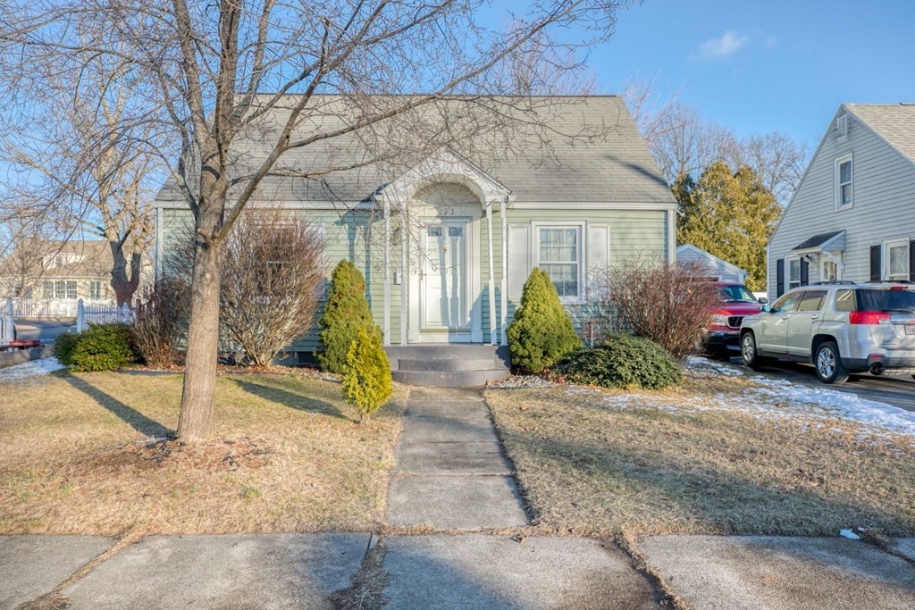 293 Abbott Street Springfield, MA 01118 - Photo 1 of 23