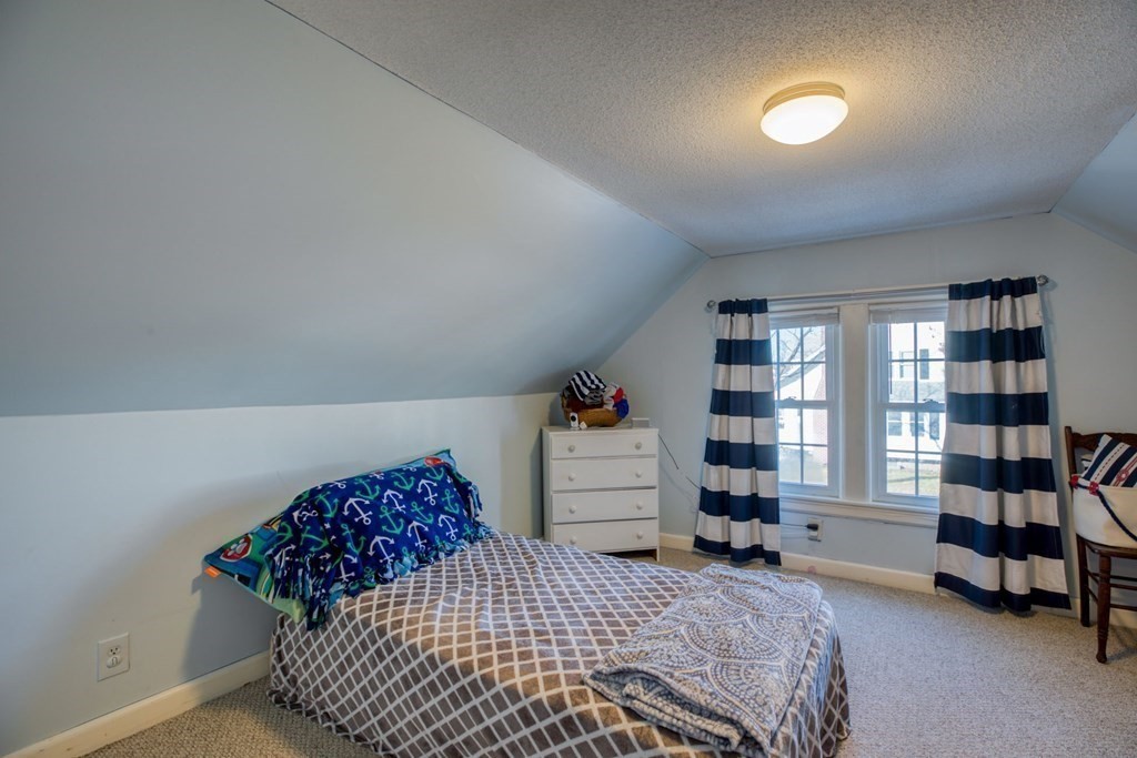 293 Abbott Street Springfield, MA 01118 - Photo 14 of 23
