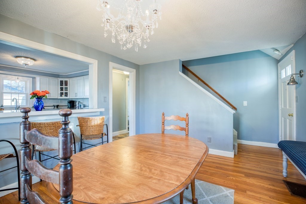 293 Abbott Street Springfield, MA 01118 - Photo 8 of 23
