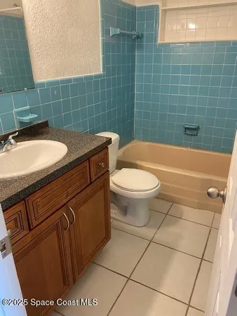 $1,900 | 907 Espanola Way, Melbourne, FL 32901