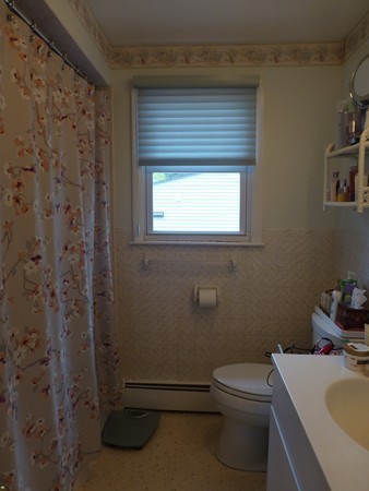 5 Stoneham Road Worcester, MA 01604 - Photo 11 of 15 Gallery Image 11