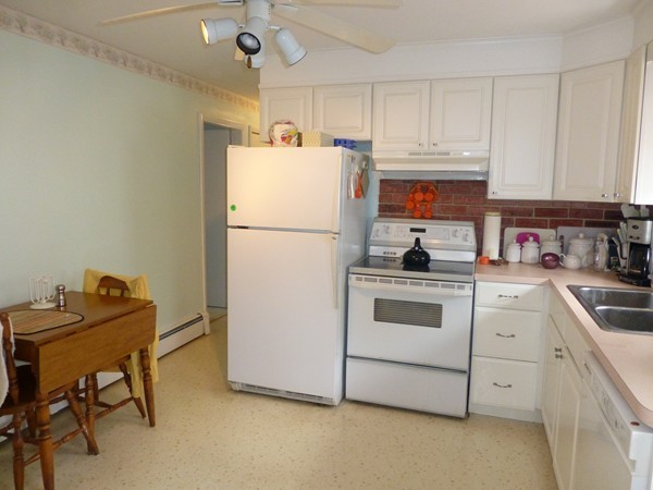 5 Stoneham Road Worcester, MA 01604 - Photo 7 of 15 Gallery Image 7