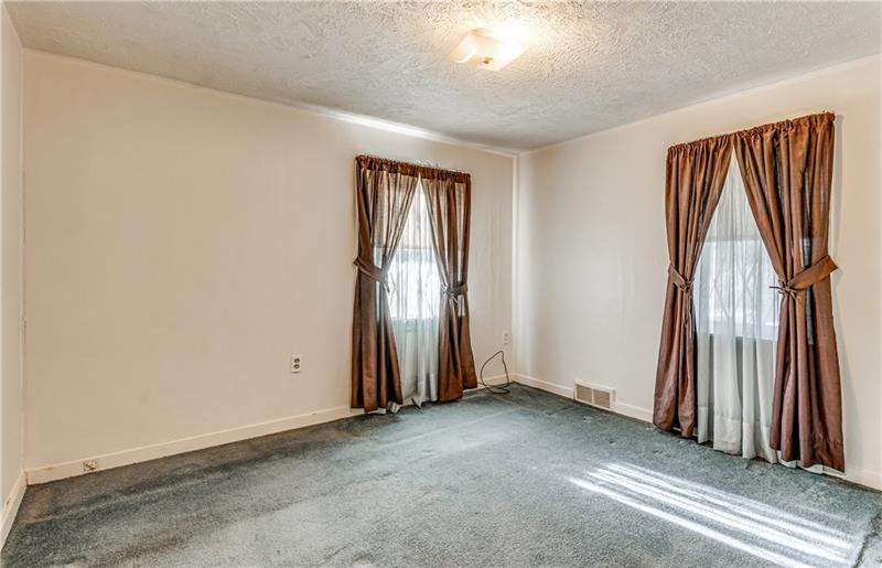1011 Government Road Irwin, PA 15642 - Photo 12 of 21 Gallery Image 12