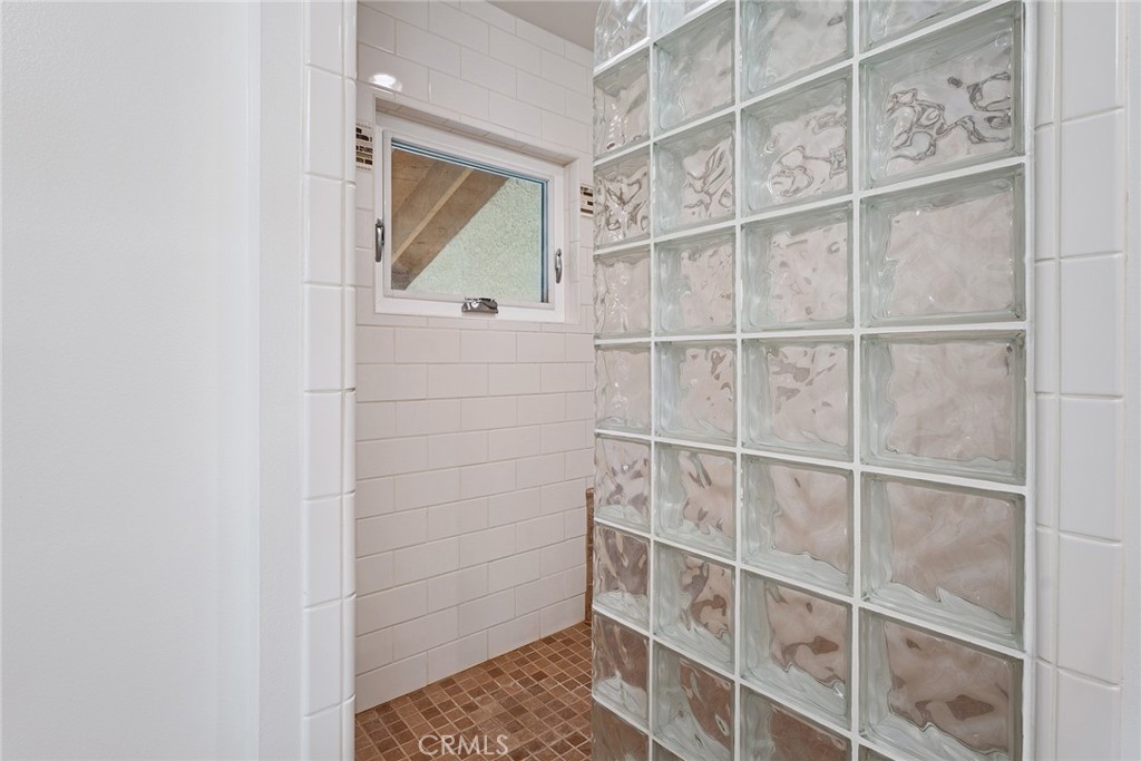 7254 Studio Road Canoga Park, CA 91304 - Photo 20 of 26 a view of a walk in closet