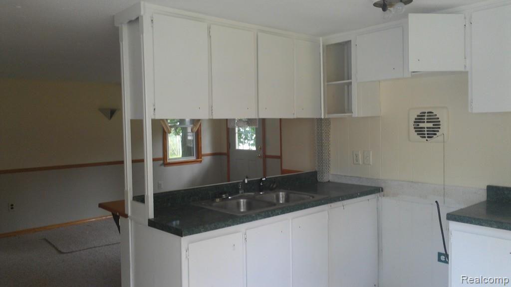 3990 5 Lakes Road North Branch, MI 48461 - Photo 3 of 11 Kit 2.jpg
