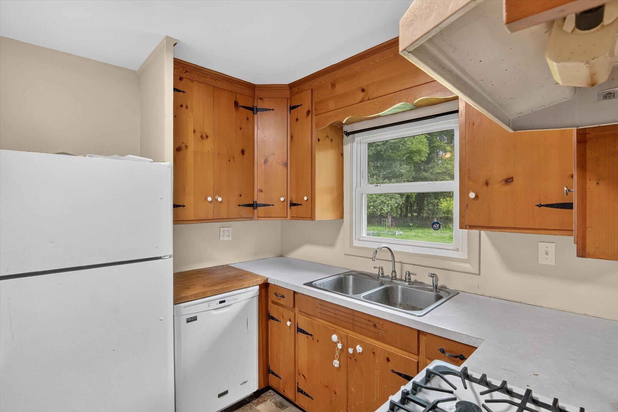 7836 Cuff Road Jackson, MI 49201 - Photo 12 of 43 20-7836-Cuff-Rd-WindowStill-Photography